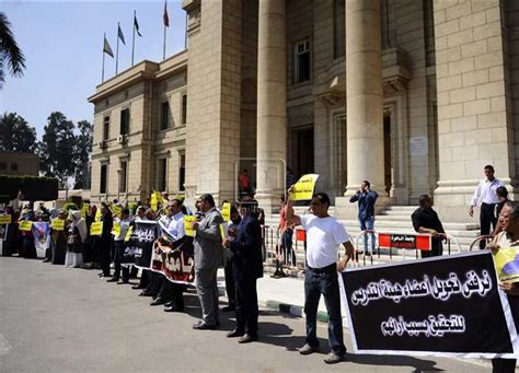 وقفة احتجاجية لأعضاء هيئة التدريس بجامعة القاهرة المصري اليوم