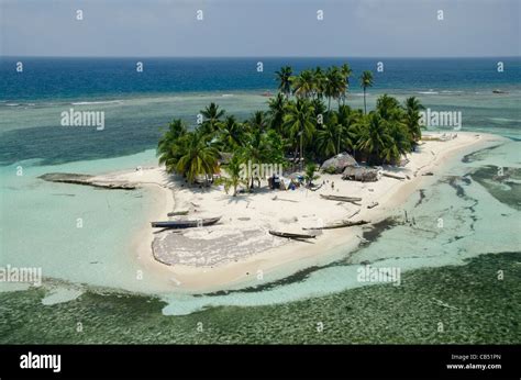 San blas islands aerial view hi-res stock photography and images - Alamy