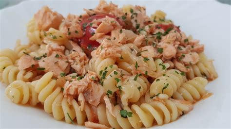 Ricetta Pasta Al Salmone Fresco Cucinare It