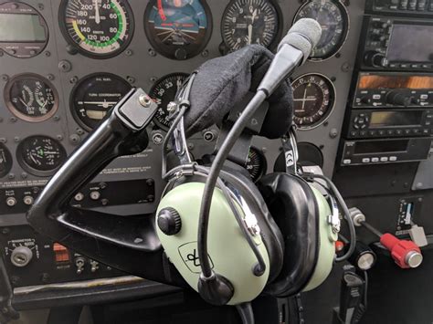 Review David Clark H Aviation Headset Takeoff Junkie