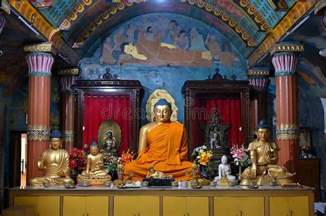 Shrine And Gilded Principal Buddha Image At Sri Dharmarajika Chetiya