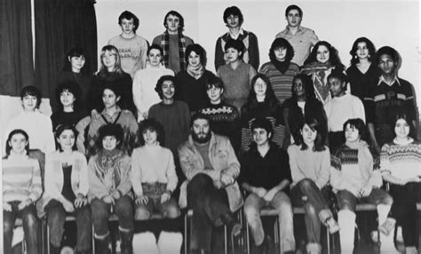 Photo de classe Seconde de 1981 Lycée Romain Rolland Copains d avant