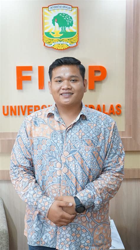 Faculty Staff Fakultas Ilmu Sosial Dan Ilmu Politik