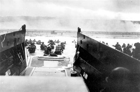 Famous Photo Of D Day Invasion Omaha Beach Normandy June 6 1944