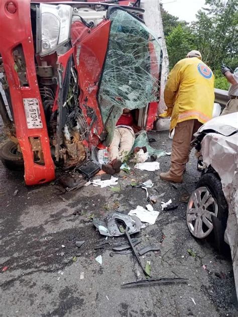 Tr Gico Accidente En Carretera De Jalacingo Veracruz Dos Pierden La Vida