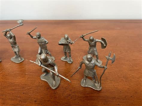 12 Figures Marx Robin Hood Play Set 60mm Ebay