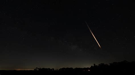 Multiple Reports Of Fireballs Streaking Across The Us Night Sky