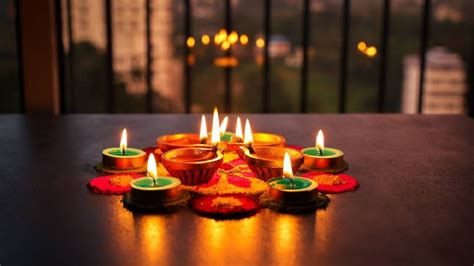 Happy Diwali 2023 दिवाळीत का लावले जातात दिवे असे आहे धार्मिक