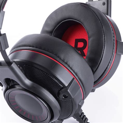 Blackweb 71 Surround Sound Pc Gaming Headset With Retractable Cable