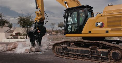 Cat Launches Straight Boom Excavator For Demolition Work The