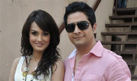 Yeh Rishta Kya Kehlata Hai actor Karan Mehra’s wife confirms her pregnancy in the most adorable ...