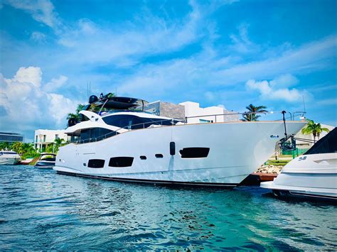 Ft Azimut Yacht Luxury Yacht Rental Cancun Luxe Yachts Cancun