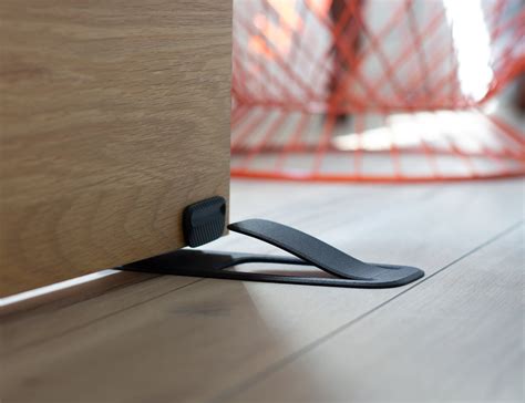 Spring Innovative Door Stopper Properly Holds Your Door Open Gadget Flow