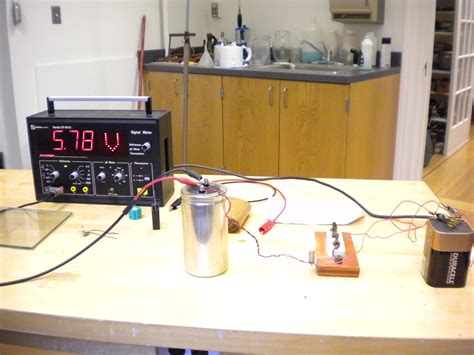 Chargingdischarging Of A Capacitor Physics