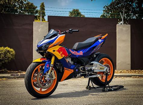 Art Of Two Wheel We Build A Mini Naked Bike Honda Grom Honda Rsx