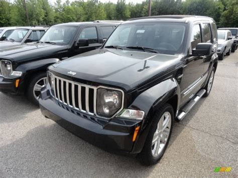 Brilliant Black Crystal Pearl Jeep Liberty Jet X Photo