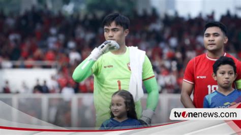 Jadi Sorotan Fans Momen Rafael Struick Menegakkan Kepala Ernano Ari