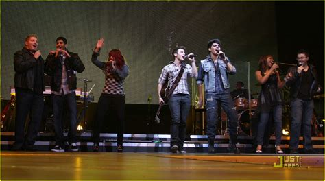 Kris Allen Adam Lambert American Idol Live Photo Adam