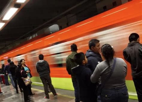 Video Terror En El Metro De La Cdmx Convoy No Se Detuvo En 12 Estaciones