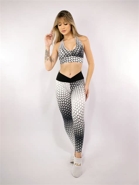 Conjunto Cal A Legging Estampado C S Liso Tran Ado E Top Nadador