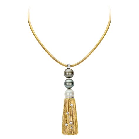 K Gold Pendant With Ct Diamonds And Tahiti Pearls Floche Rat