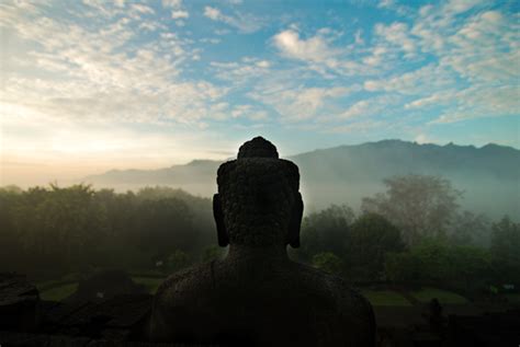 Borobudur Sunrise Tour - Little Known Ways To Beat the Crowd