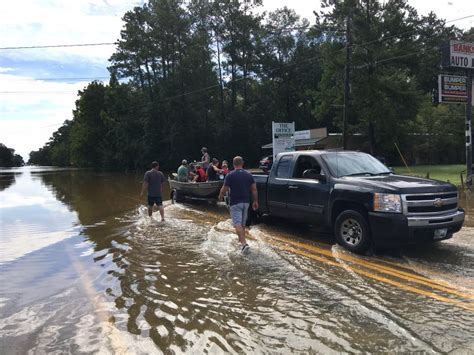 6 Of The Most Amazing Heroes Of The Louisiana Storm