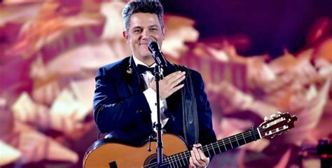 Alejandro Sanz agenda una nueva fecha en Chile para un íntimo concierto