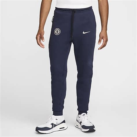 Nike Tech. Nike ES