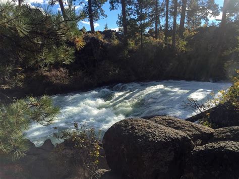 Riding In Bend Oregon Mountain Biking Along The Deschutes River Trail