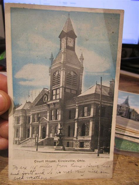 G2 Old Ohio Postcard Pickaway County Courthouse Circleville Fountain