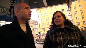 Recoge y folla un enorme botín graso por detrás XVIDEOS