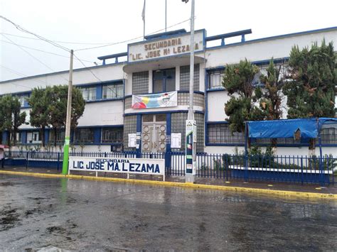 Directivo Y Docentes Se Enfrentan Por Control De Secundaria Particular