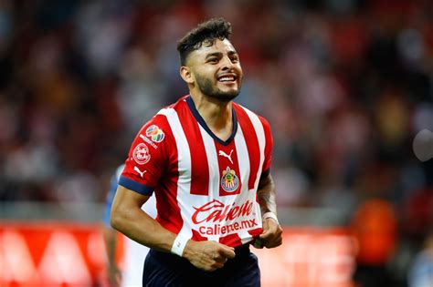 Chivas Separa Del Plantel A Alexis Vega Chicote Calder N Y Ra L