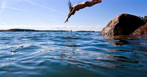 The Stockholm Tourist: Swimming at Stockholm Beaches... a Good Way to Cool Off!