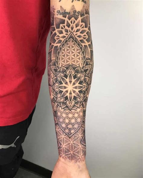 Lbumes Foto Tatuajes De Mandalas En El Brazo Mirada Tensa