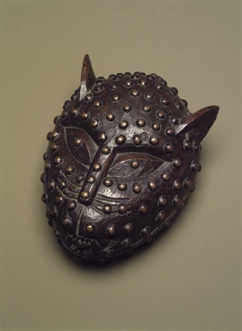 File:Brooklyn Museum 56.6.31a-b Box in the Form of a Leopards Head.jpg - Wikimedia Commons