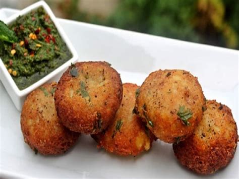 Know How To Make Palak Aloo Tikki Recipe Or Spinach Potato Tikki For