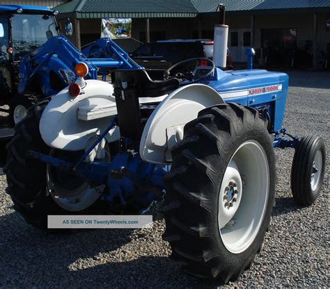 Ford 2000 4 Cylinder Tractor