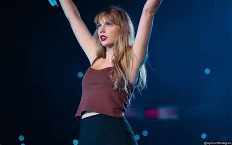 Taylor Swift Teased By Fans After Surprise Stage Dive During Eras Tour