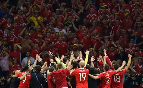 Euro 2016 Wales Celebrate Historic Victory After Stunning Belgium 3 1