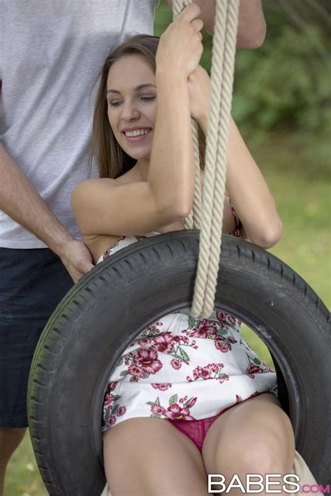 Veronica Clark Has Hot Sex Outdoors With Her Man 13 Photos