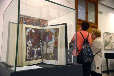 Los manuscritos iluminados más valiosos de Europa en el Palacio de