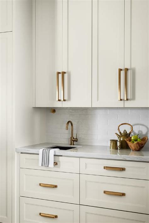 Handles For Antique White Kitchen Cabinets Cabinets Matttroy