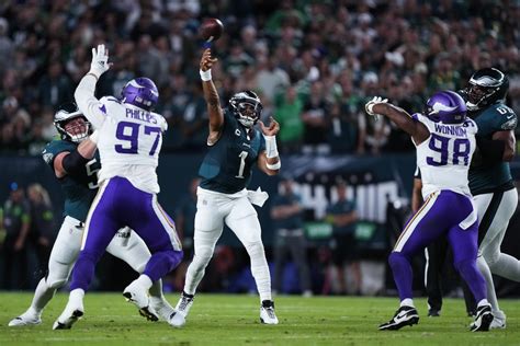 Nfl Jalen Hurts Eagles Hold Off Fumble Prone Vikings Inquirer Sports