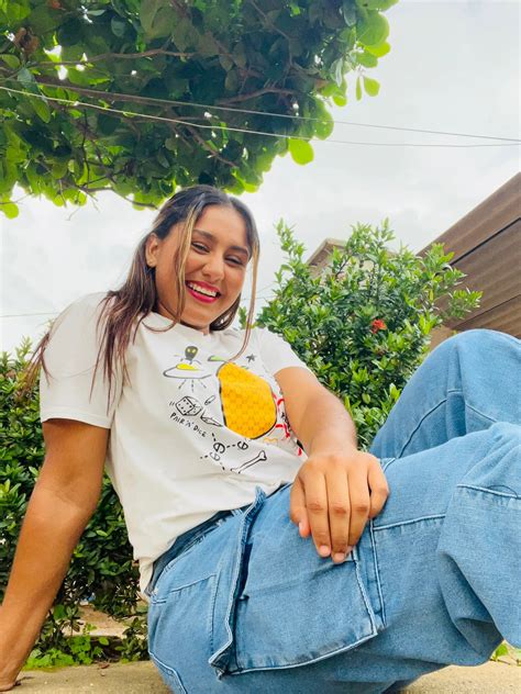 Cinthia Farias - Cinthia Farias added a new photo.