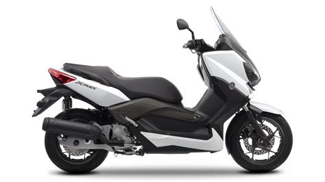 6 2014 Yamaha Xmax 125 Abs Eu Absolute White Studio 002 Motomalaya