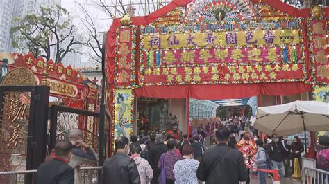 大年初一市民到黃大仙祠參拜 Now 新聞