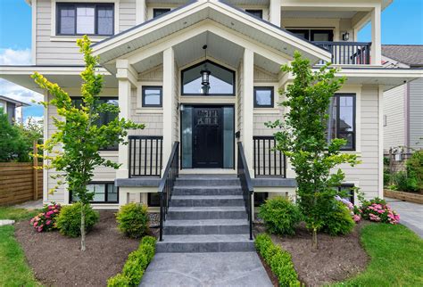 10 Curb Appeal Makeovers To Increase Your Homes Value