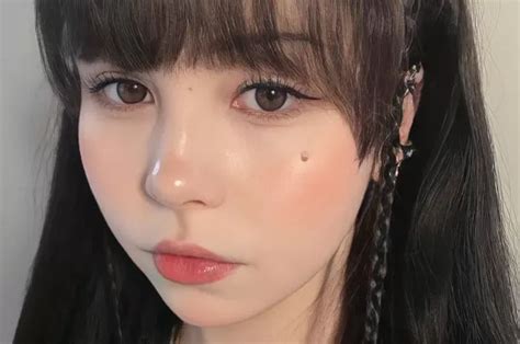 Ini 3 Tips Makeup Douyin Tren Riasan Viral Di Tiktok Asal China Parapuan